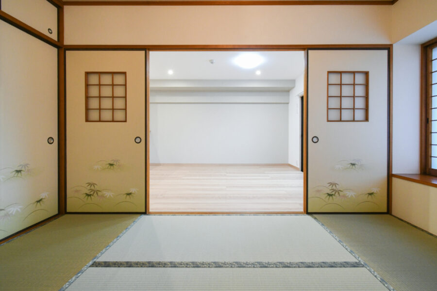 空けるとリビングへ繋がる