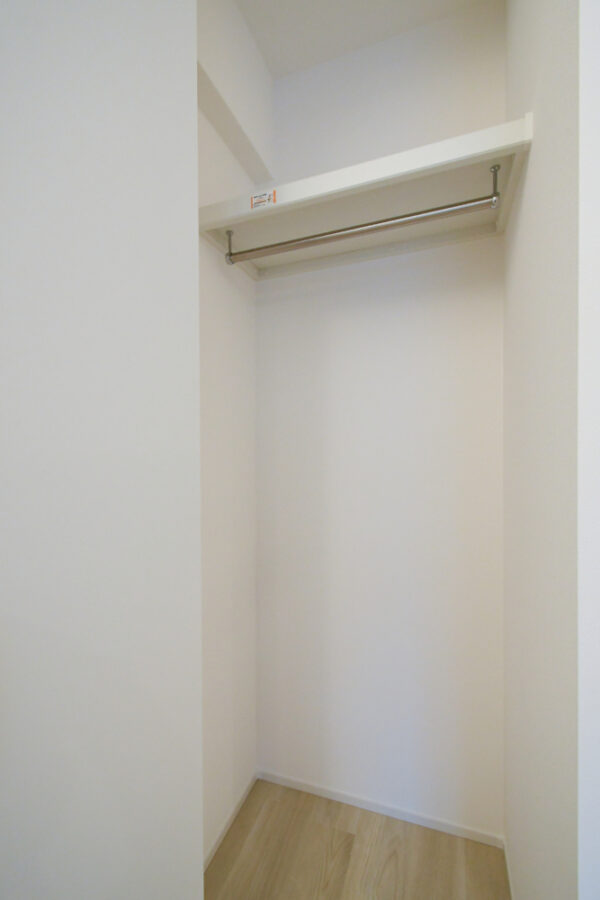 大きなオーダー作成クローゼット新設