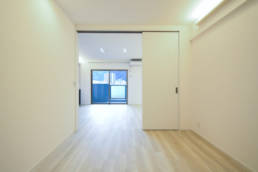 リビングとバリアフリーで出入りしやすく