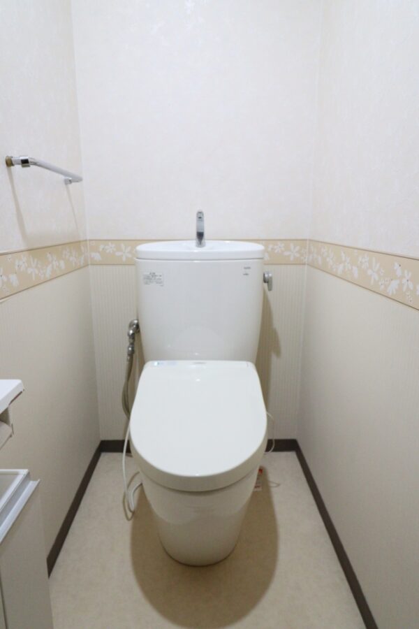 TOTOレストパルF型高級トイレ