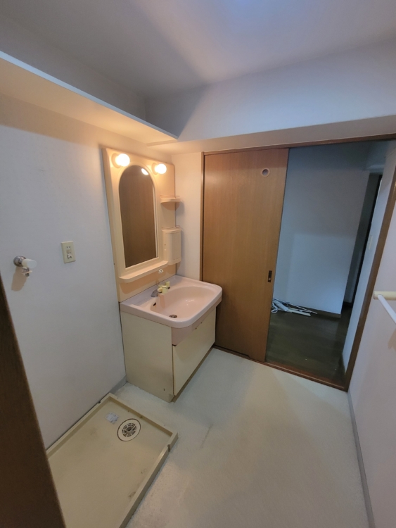 落ち着いた濃い色合い