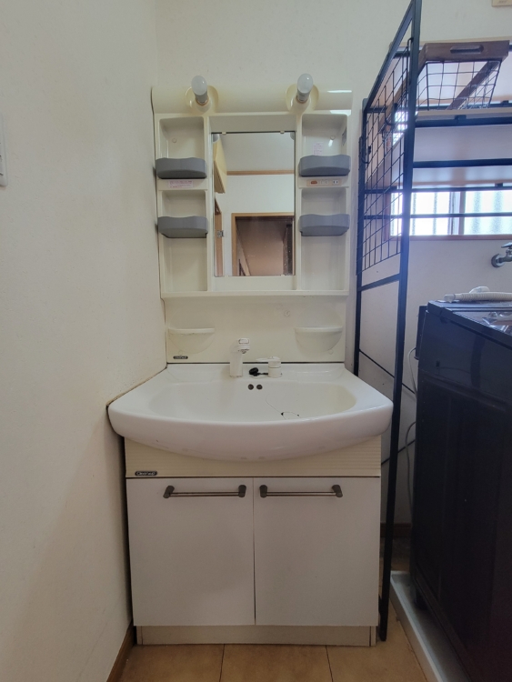 タッチレス水栓やハイバックカウンター