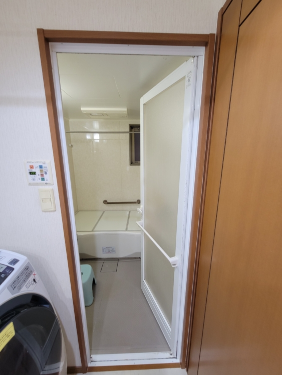 壁一面クロス補修