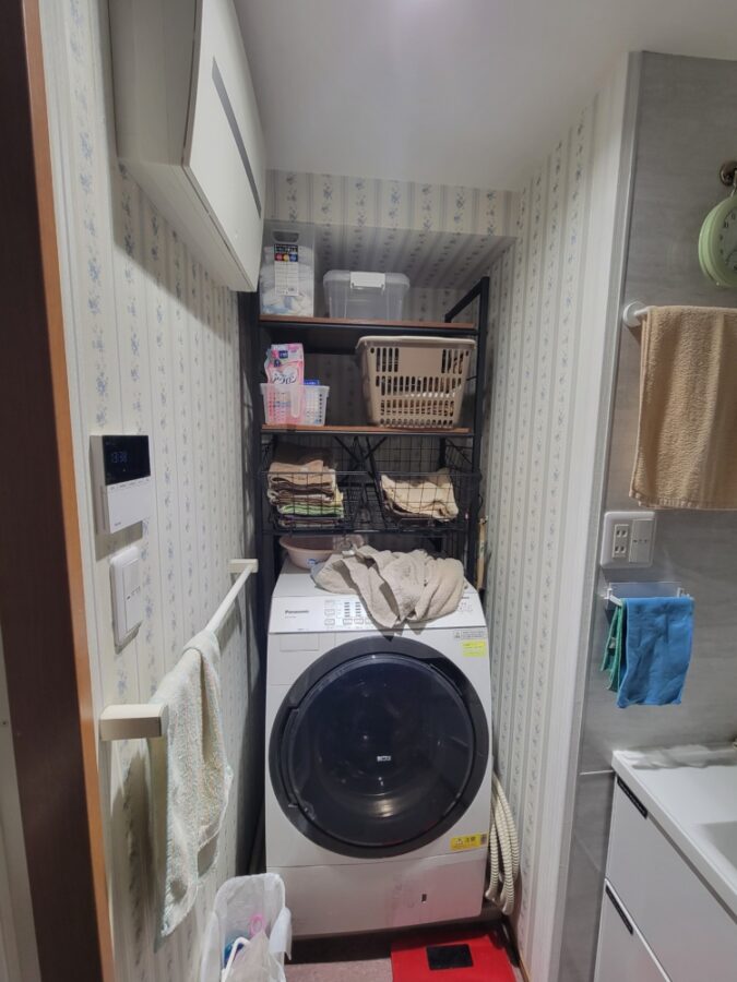 洗面所クロスも張替