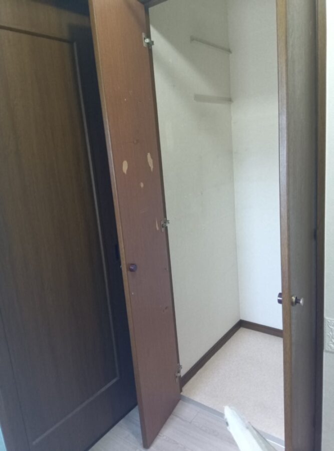 クローゼットドアを撤去して洗濯機を移動