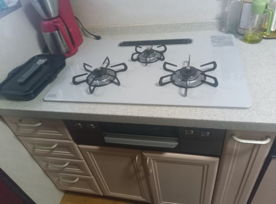 素敵なガラストップコンロも取替