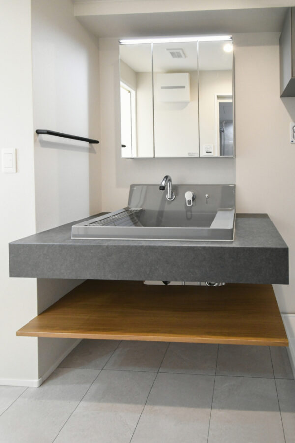 リクシルのカスタムバニティ120cm