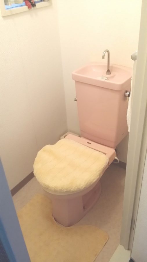 【トイレ】全自動おそうじ機能付きトイレでいつも清潔！