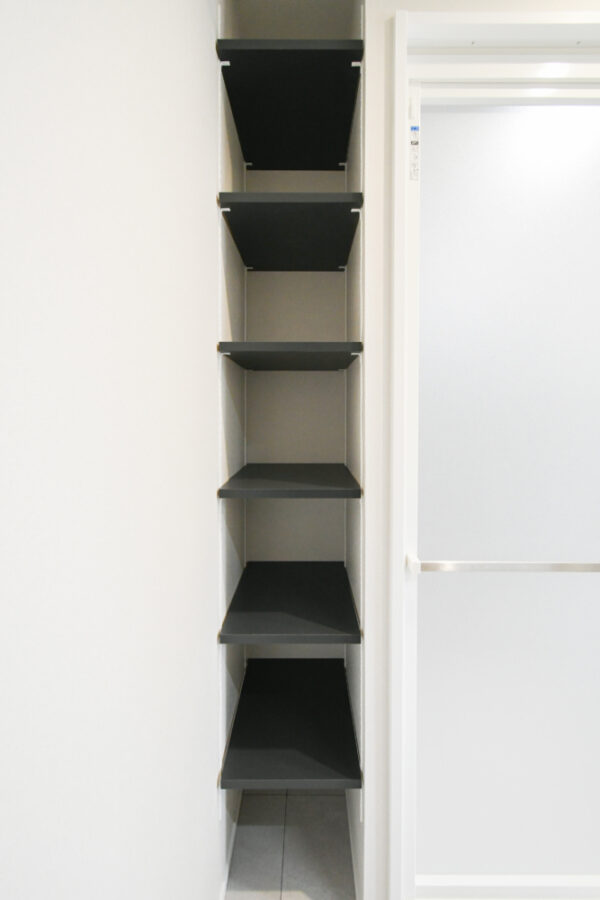 造作棚に変わる