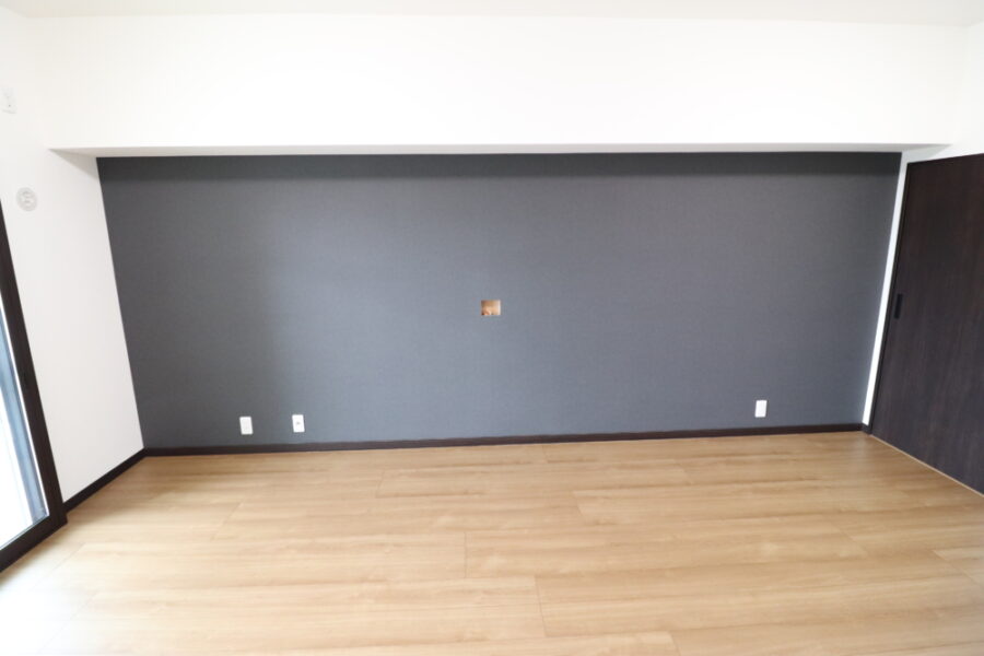 壁作成してテレビ壁掛け準備