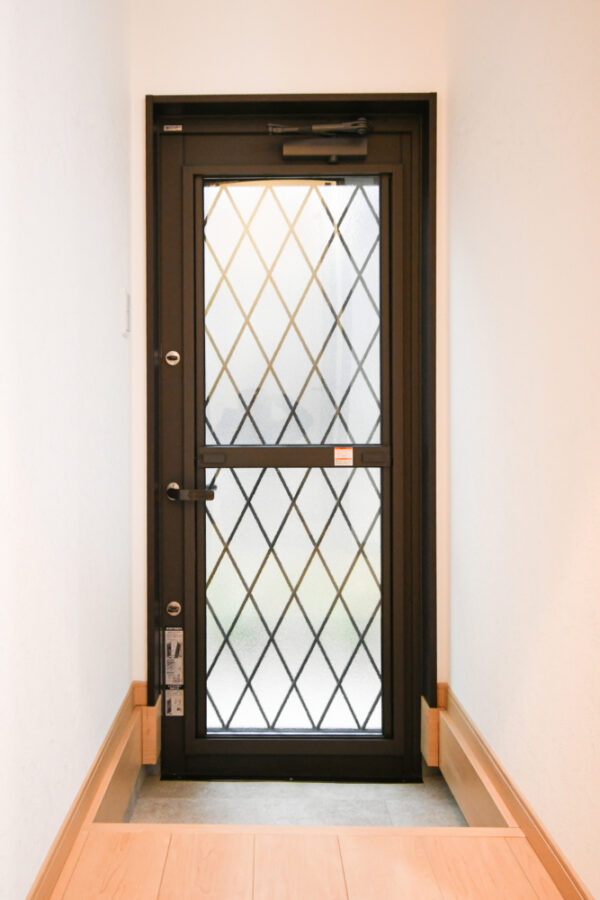 断熱性採風サッシ交換