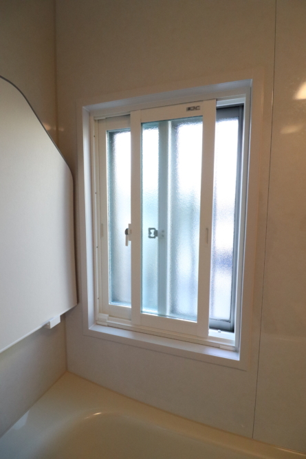 内窓設置してお風呂も断熱性更にアップ