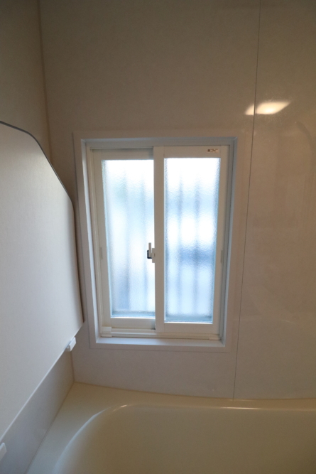内窓設置してお風呂も断熱性更にアップ