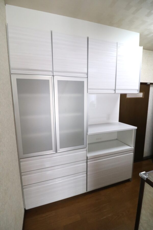 明るい色合いホーロー扉が魅力的