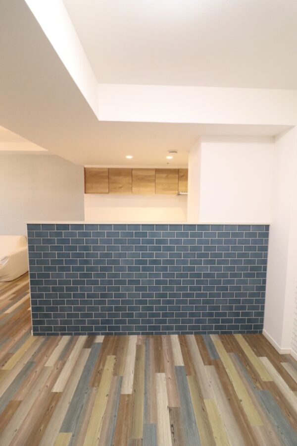 腰下には名古屋モザイクタイル張り