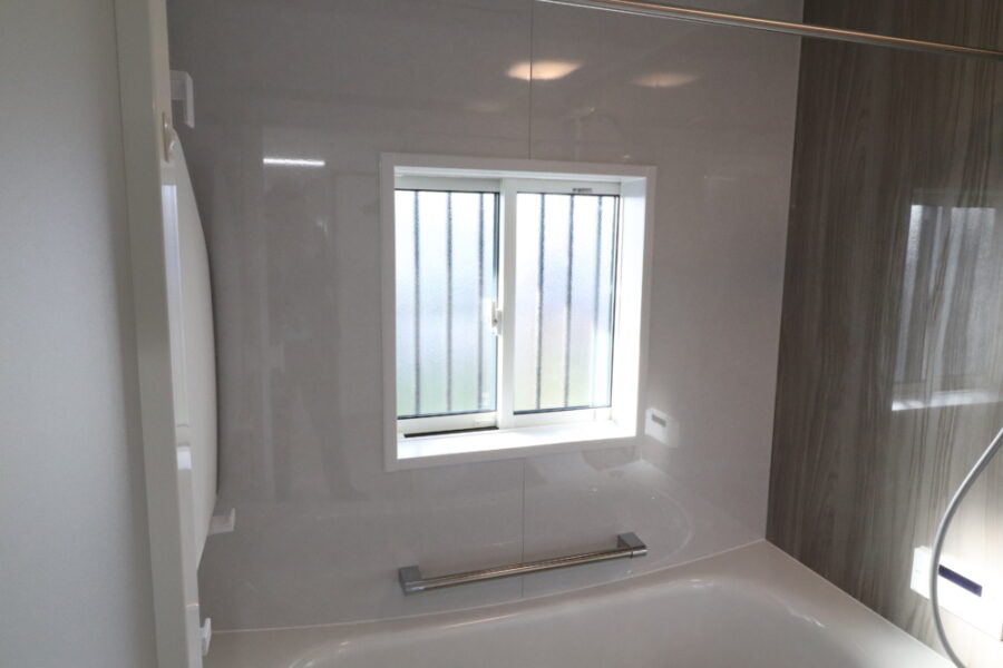 サッシも小さくして補助金対応の断熱サッシへ