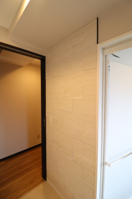 調湿効果もあり快適な洗面所へ