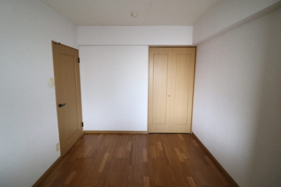 明るく広く感じるオーク系色合い
