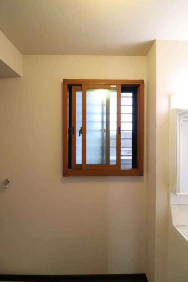 洗面所へ内窓設置で補助金対策