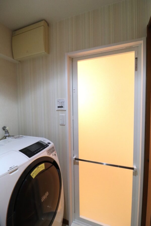 壁一面クロス補修