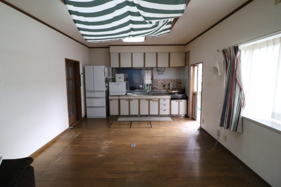 腰壁を作成してキッチン位置も変わる
