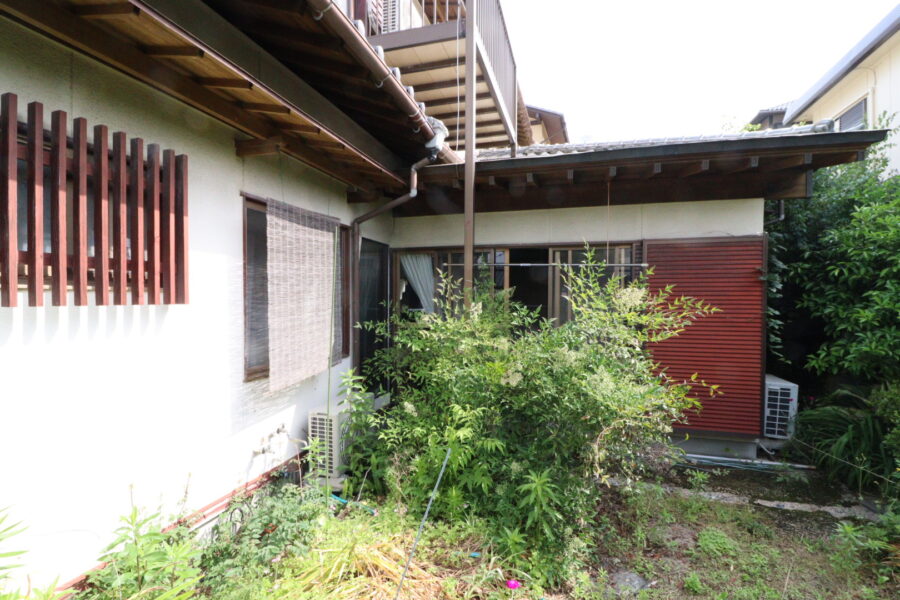 木の雨戸や木格子も最新雨戸へ