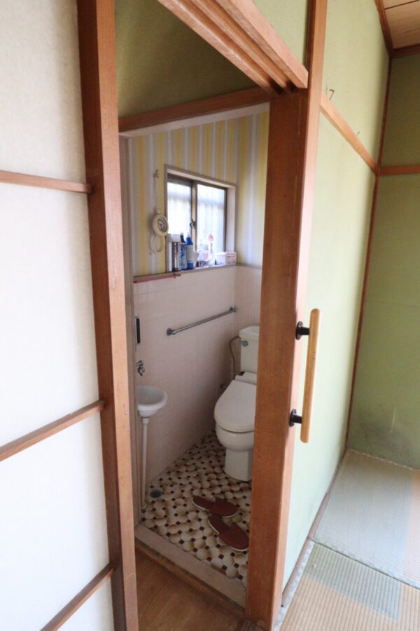 和室にあったトイレや壁も撤去してスッキリ