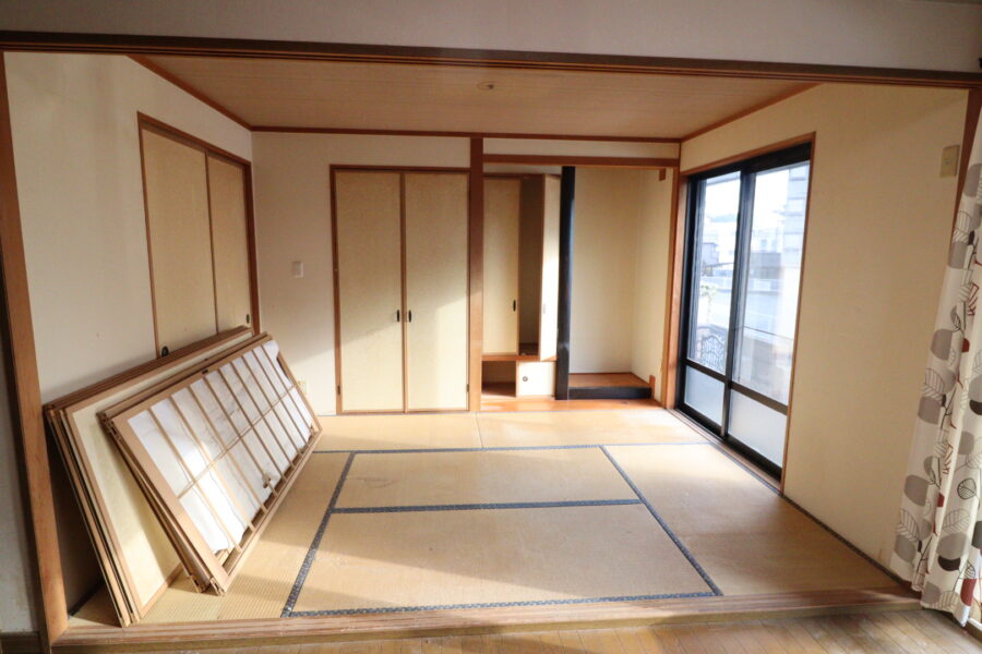 和室からリビングへ繋がるお部屋に変わる