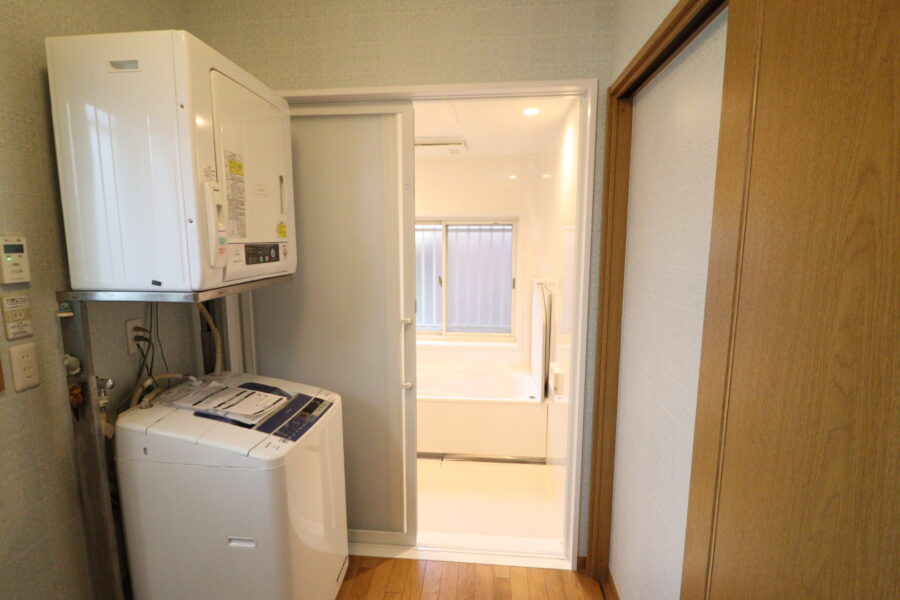 引き戸で動線良く入りやすく