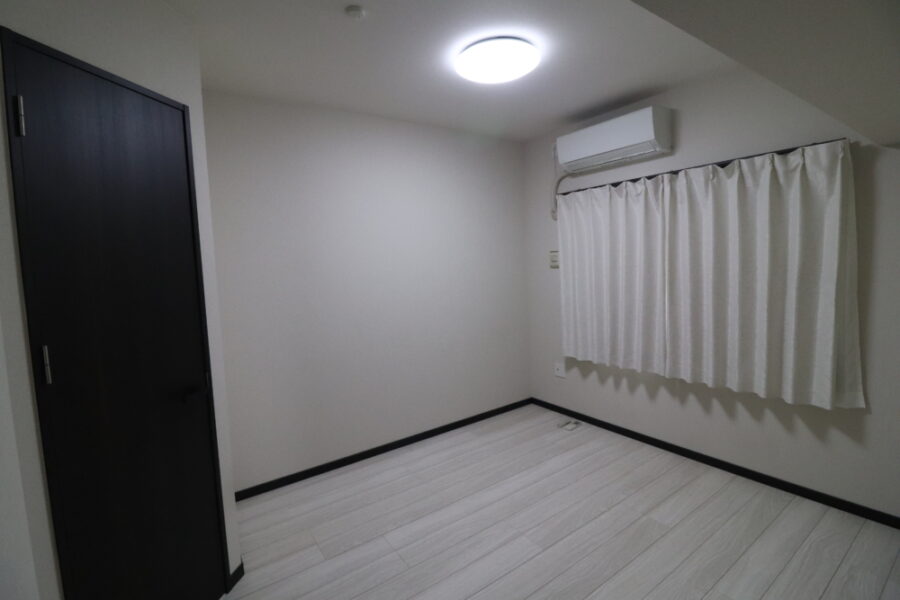 グレーアクセントクロス張り