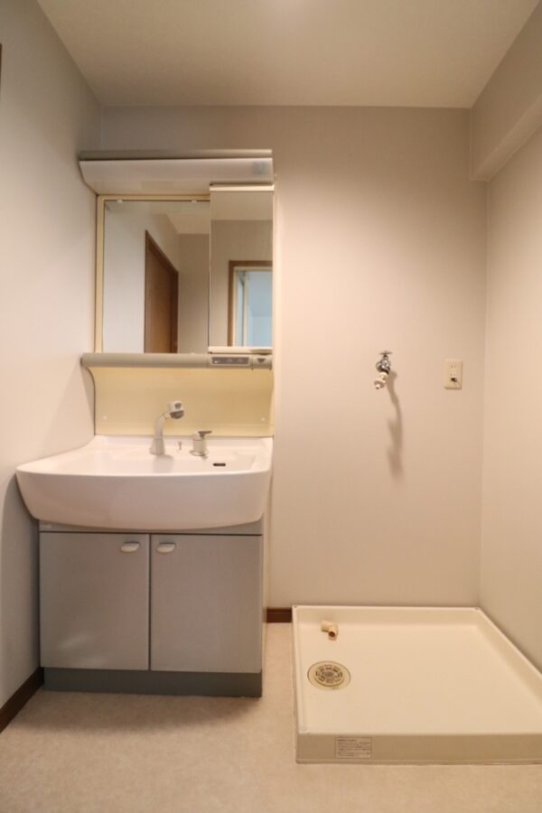 75cmから90cmへ間口広げた洗面台