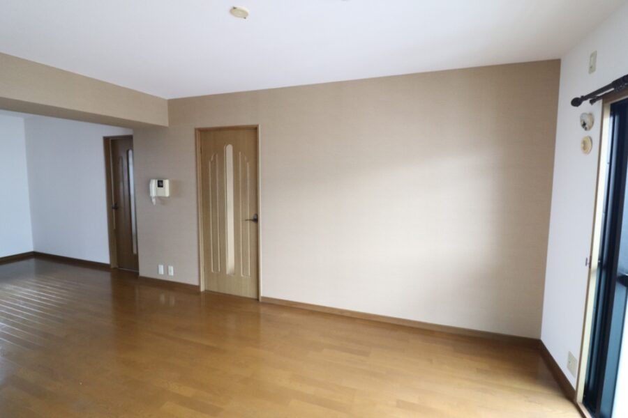 リビング奥にある洋室の壁を撤去して大きなLDKへ