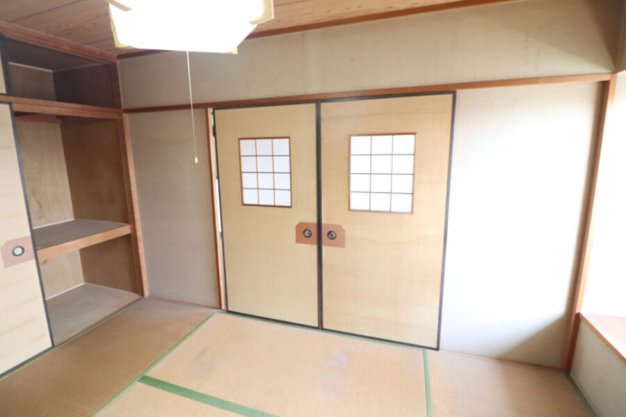 空けるとリビングへ繋がる