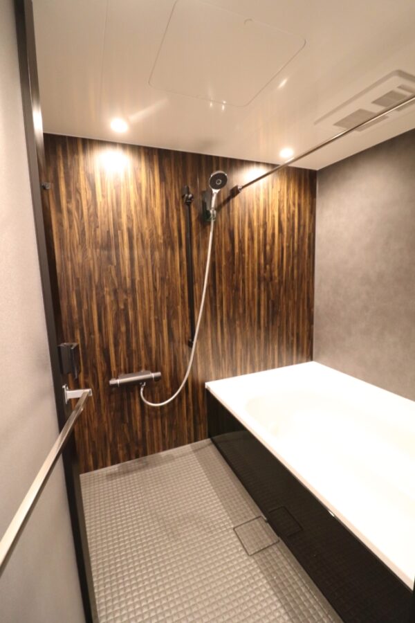 落ち着いたホテルライクなバスルーム