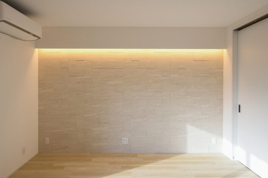 リビング一面エコカラット張り