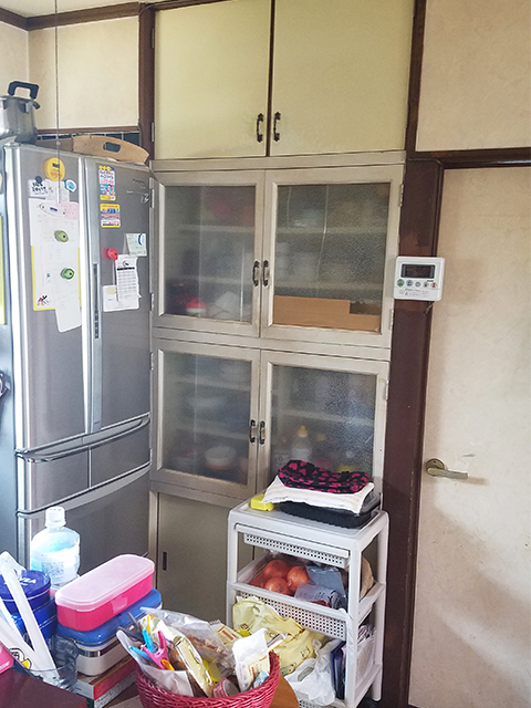 【台所の収納棚】棚の高さも調整できる、便利な収納棚ができました。